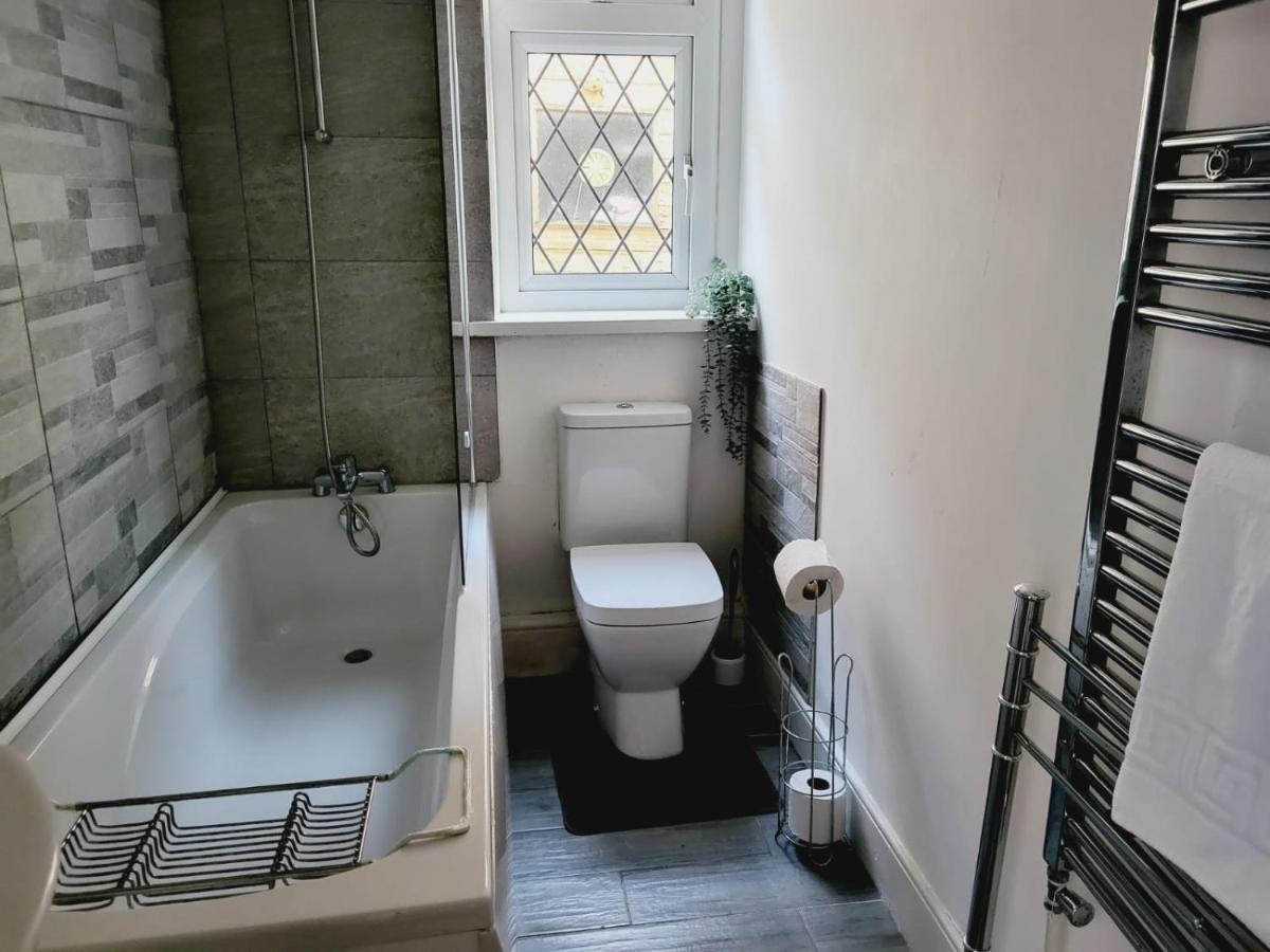 City Centre Room, Wifi, Share Facility Swansea Exterior photo